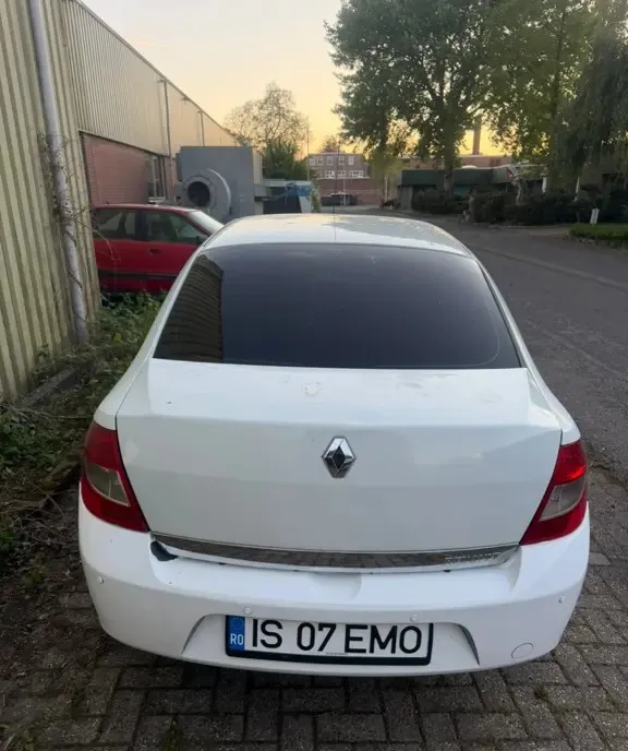 Renault thalia 2012 cu instalatie 1 300 eur