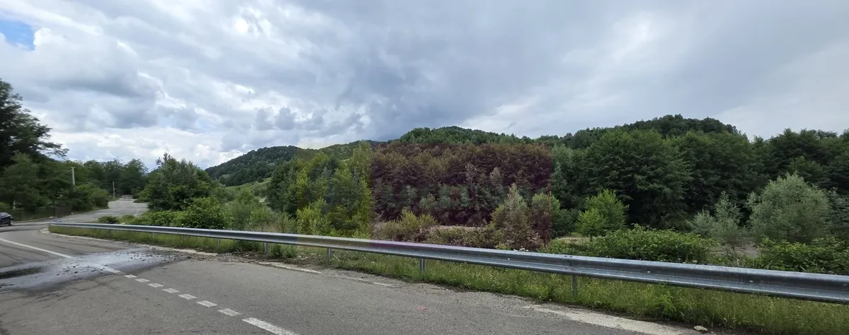 Cabana cu 5 camere de vanzare in Provita