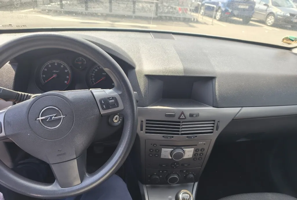 Opel Astra H 1 4 distributie pe lant 1 200 eur
