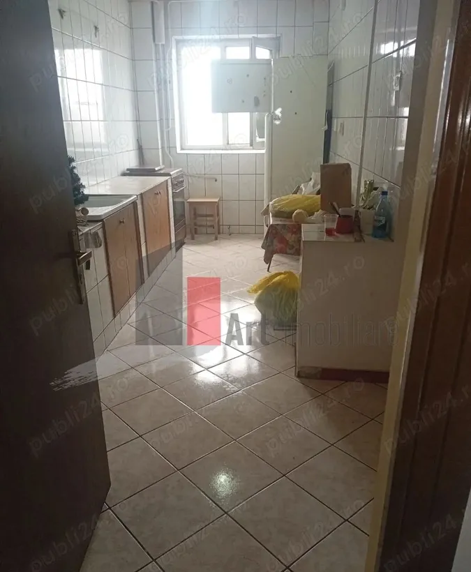 Vindem apartament 2 camere in Crangasi