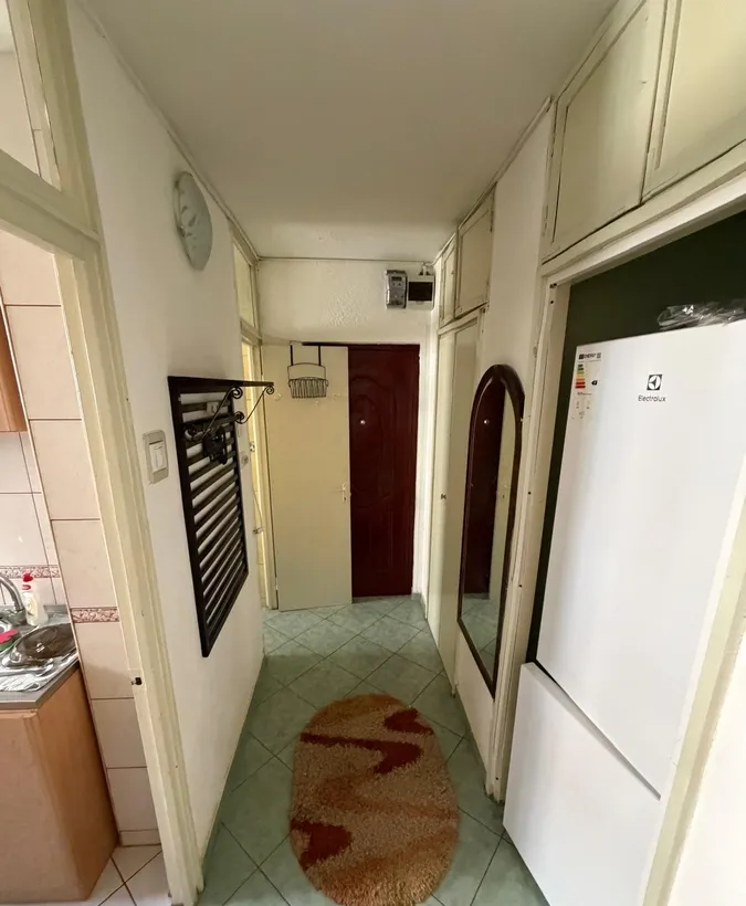 Parc si Metrou Tineretului inchiriez garsoniera decomandata confort 1