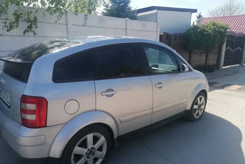 Audi A2 1 4 4 000 lei