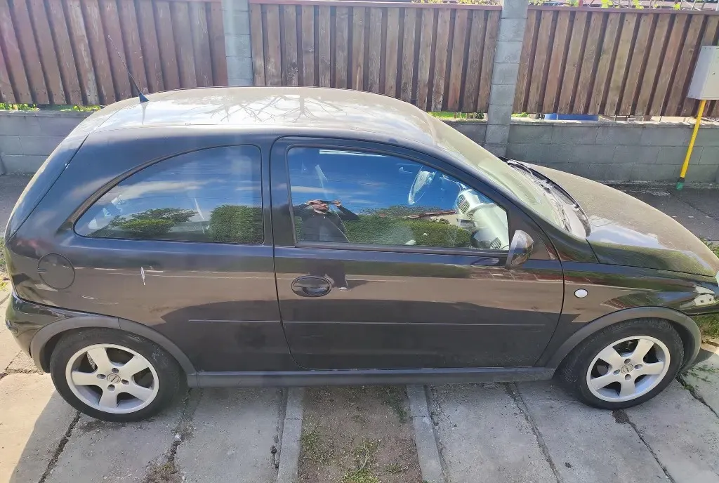 Opel corsa c an 2005 1 000 eur