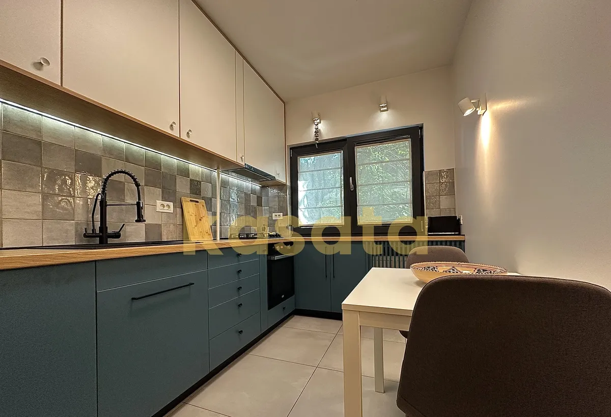 Apartament 4 Camere Etaj 1/6 Fara Risc Seismic Boxa