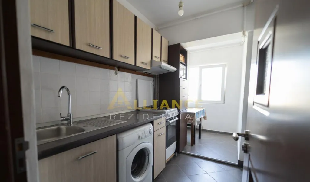 Studio generos 53 mp Dressing Mobilat utilat Ansamb