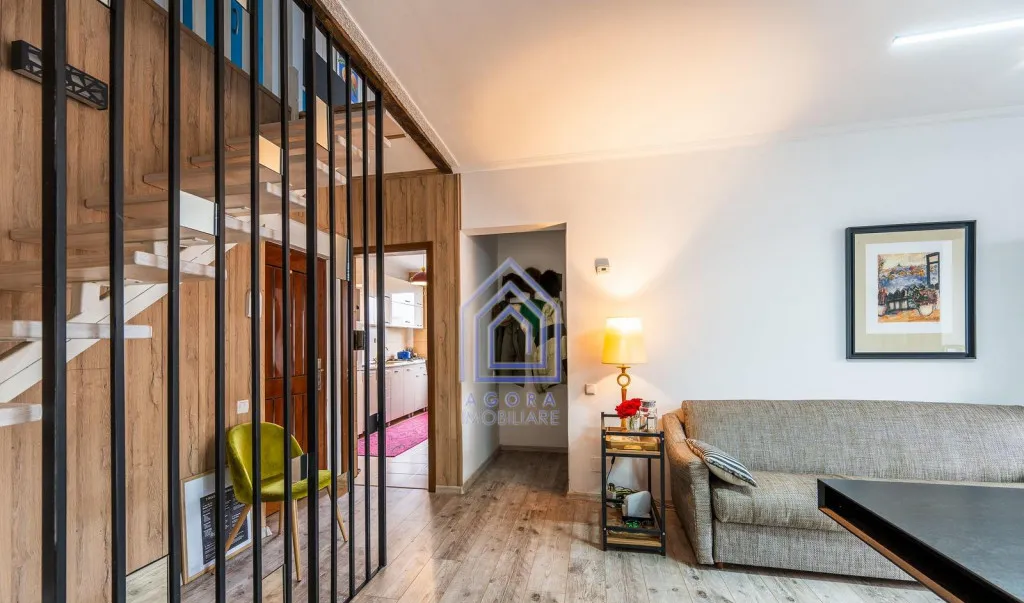 Apartament cu 3 camere Central