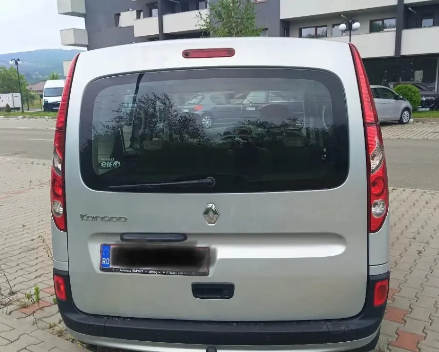 Renault kangoo auto 4 290 eur