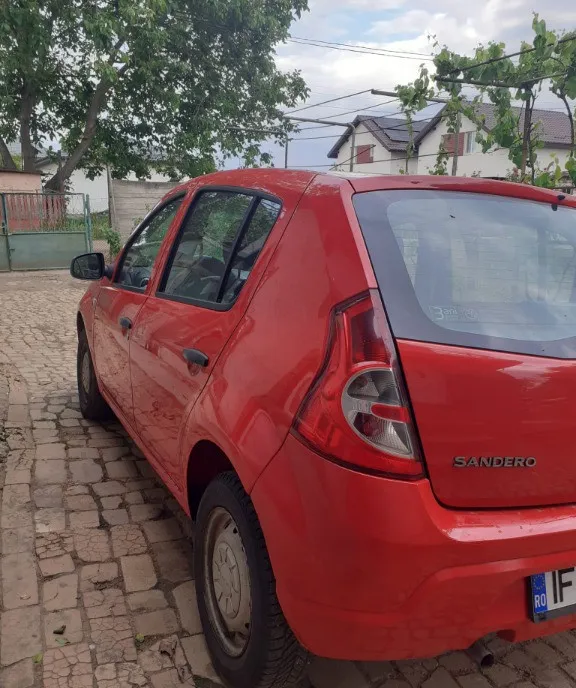 Dacia sandero an fabricatie 2011 pret negociabil 8 000 lei