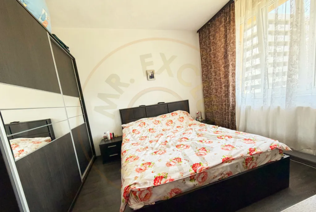 Apartament 2 camere semidecomandat/nemobilat zona Fratii G