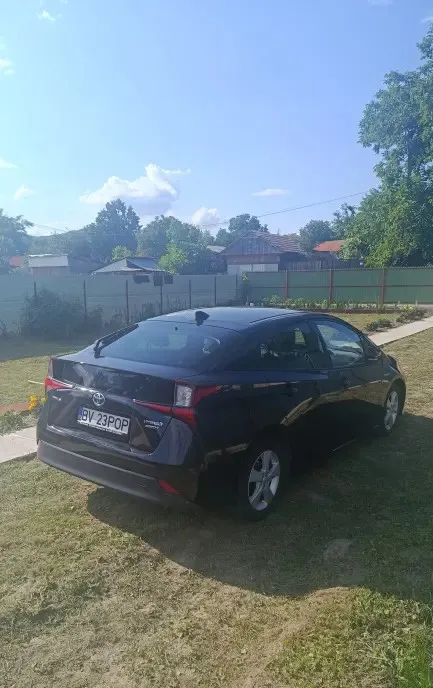 Toyota Prius hybrid 4x4 Exclusiv 15 000 eur