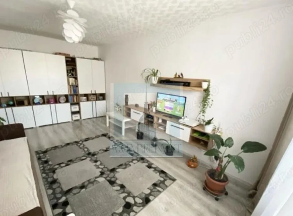 Apartament 3 camere 2 bai 2 balcoane zona Calea Bucure