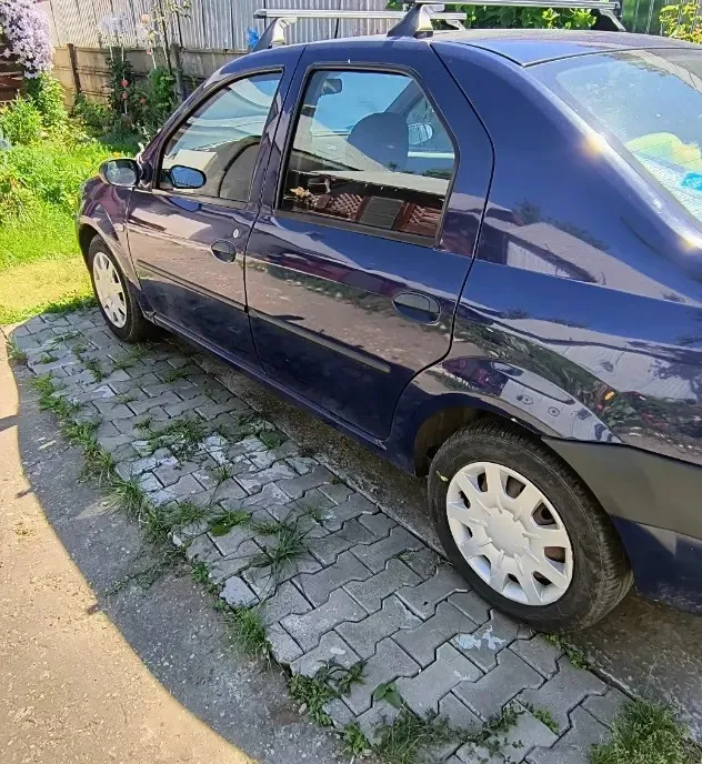Dacia Logan tinuta icirc n garaj 12 500 lei