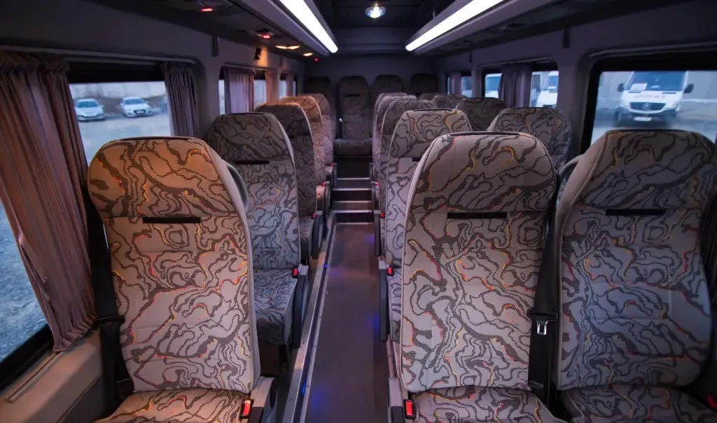 Microbuz Mercedes-Benz Sprinter 516 - 20 1 loc 19 000 eur