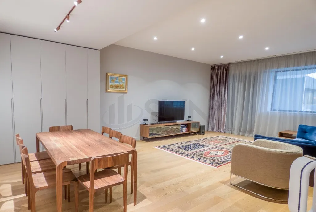 Apartament 3 camere Herastrau
