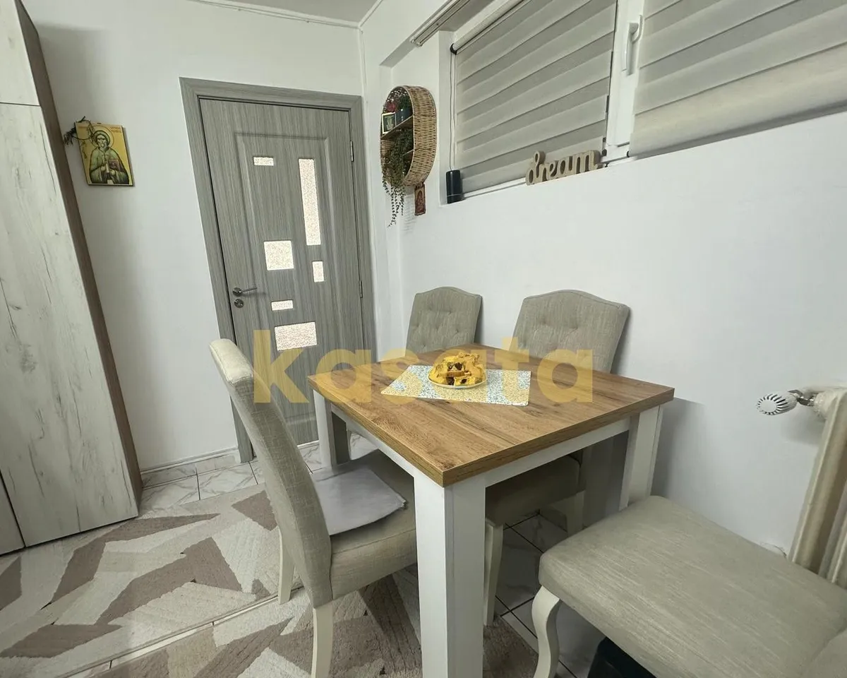 Apartament 2 camere Etaj 3/10 Bloc reabilitat parcare adp