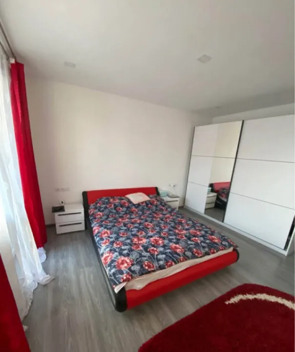 Casa cu etaj si demisol la gri 170 mp utili 300 mp teren