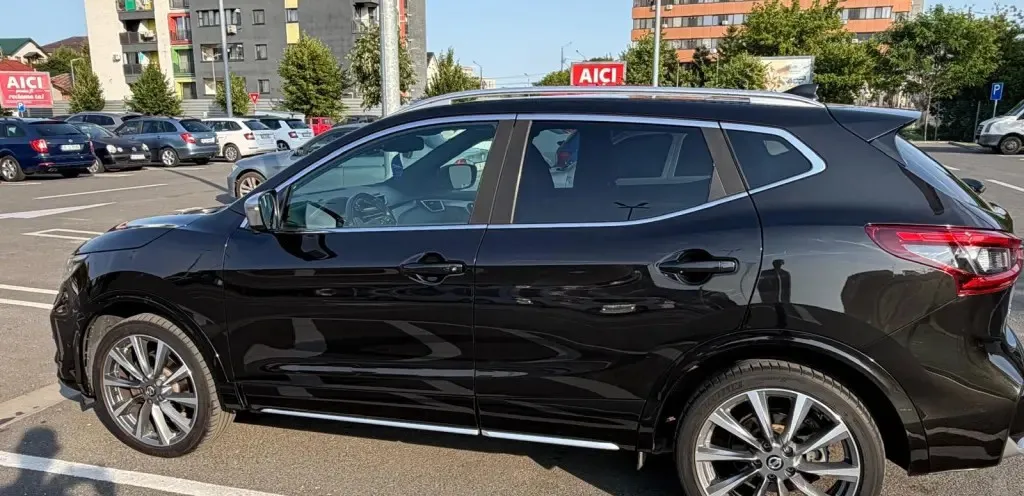 Nissan Qashqai J11 1 3 DIG-T DCT Tekna 15 499 eur