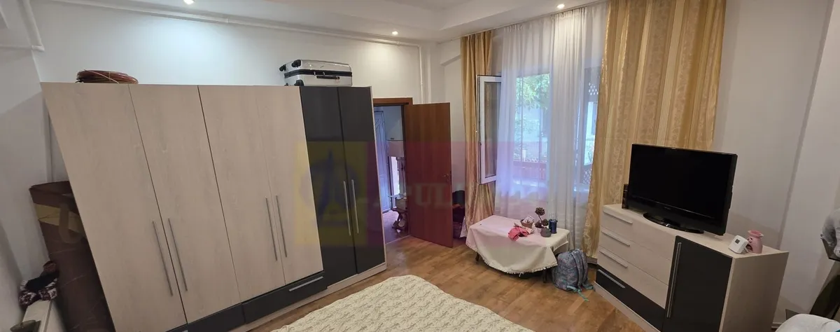 Apartament 2 camere de vanzare in Sinaia