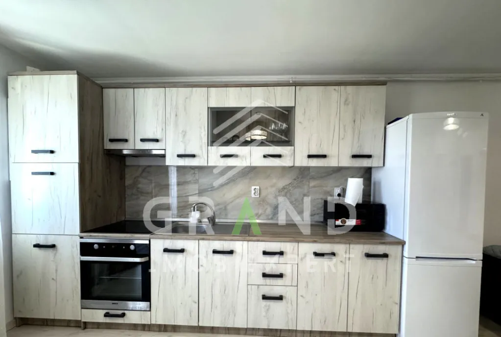 2 camere balcon parcare Zona Cetatii Floresti