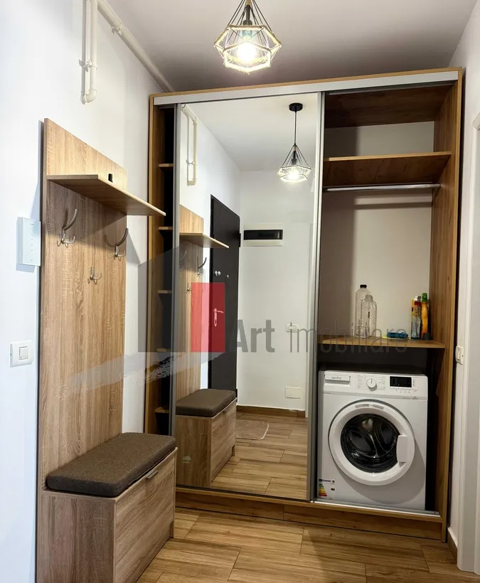 Grozavesti Garsoniera Zen Living
