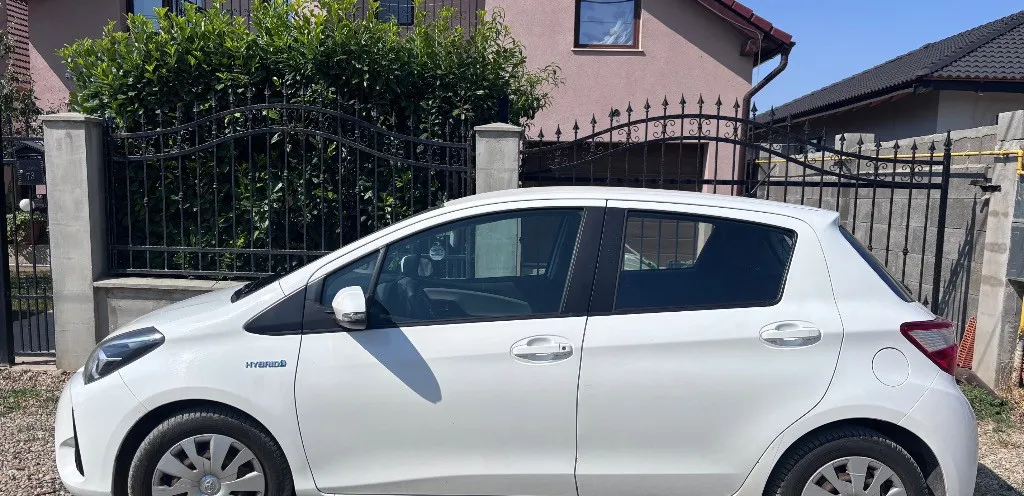 Toyota Yaris Hybrid Luna ndash 2018 Istoric complet Toyota 9 400 eur