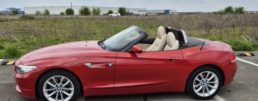 BMW Z4 sDrive28i E89 bull 2016 bull 71 300 km bull Rosu cu Tapiterie Bej bull TVA Deductibil 25 900 eur