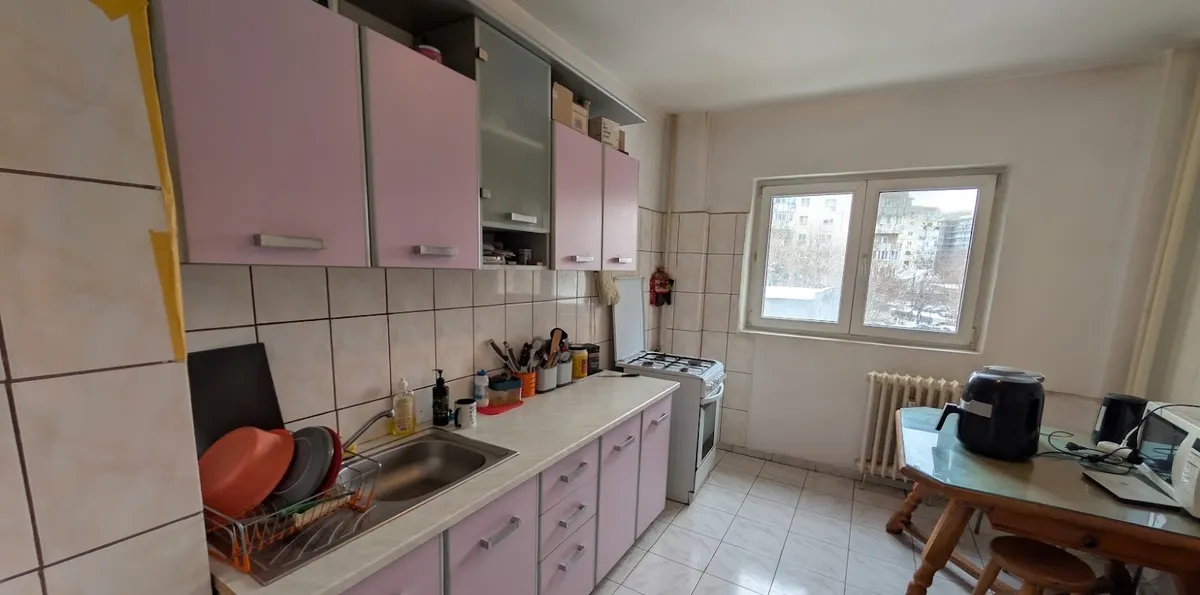 Brancoveanu proprietar apartament 4 camere etaj 2/10 langa metrou