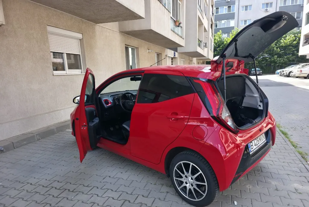 Toyota Aygo 1 0 VVY-I 5 usi X 9 500 eur