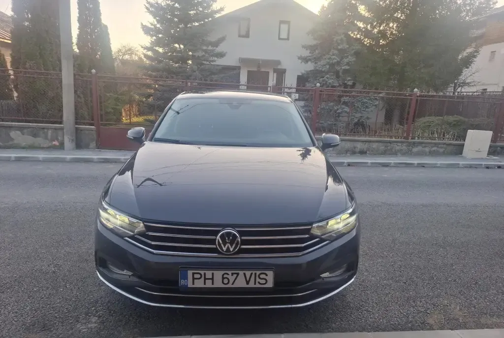 VOLKSWAGEN PASSAT 2 0 TDI DSG CONFORTLINE 15 499 eur