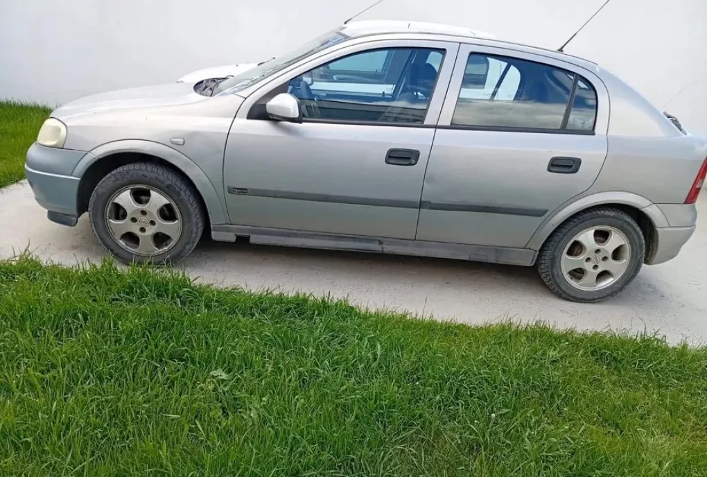 Opel Astra G 2003 6 000 lei