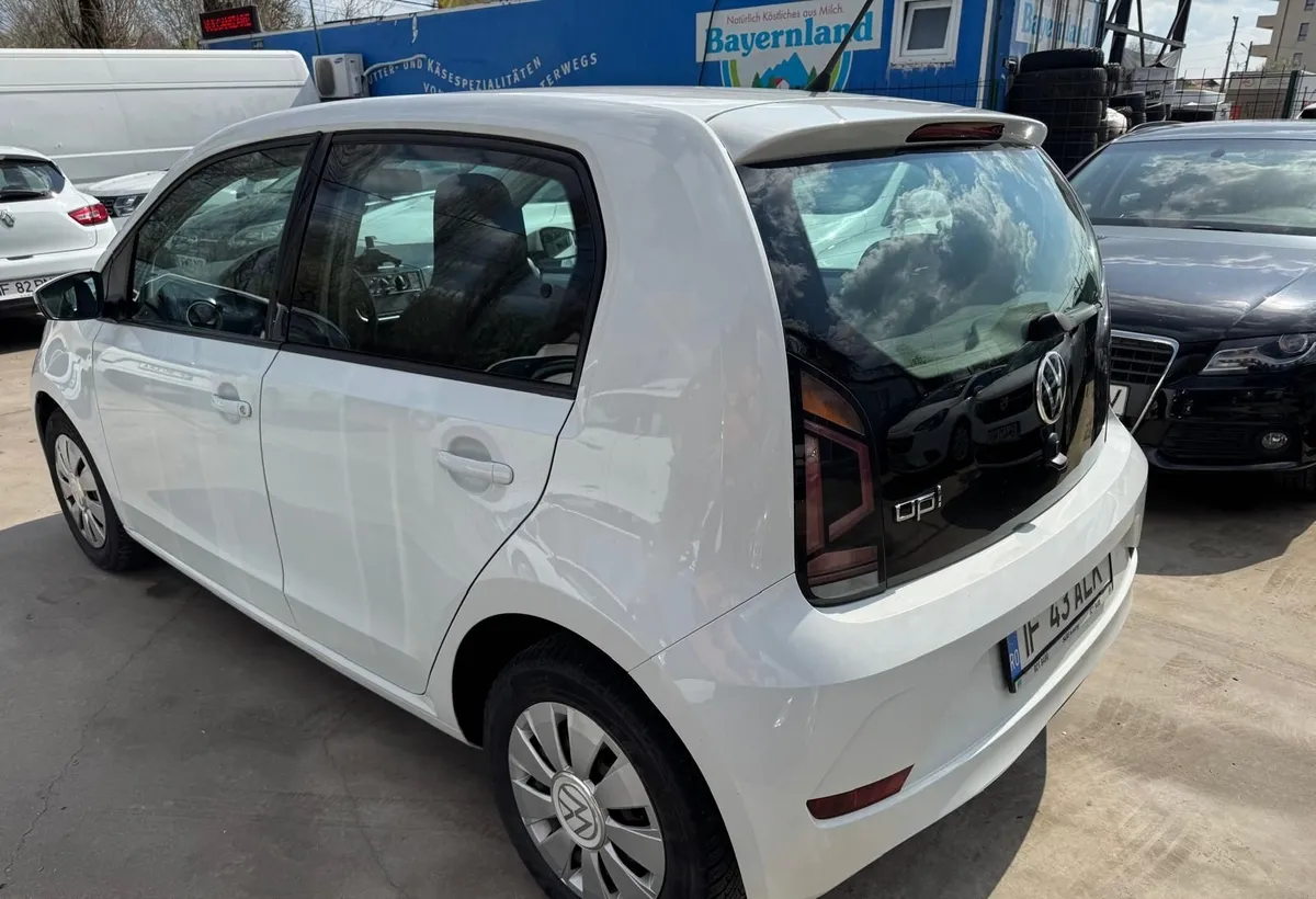 Volkswagen Up