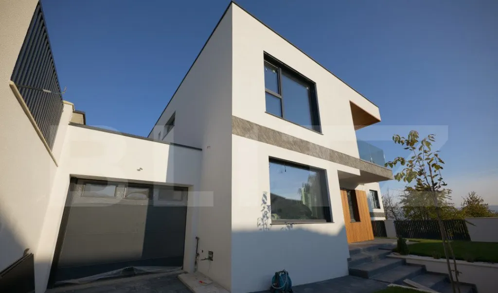 Vila Smart Home Cu panouri solare 4 dormitoare birou s