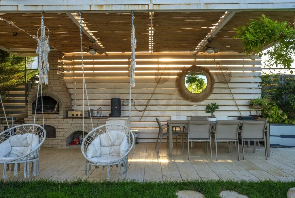Vila superba cu piscina Otopeni drum privat