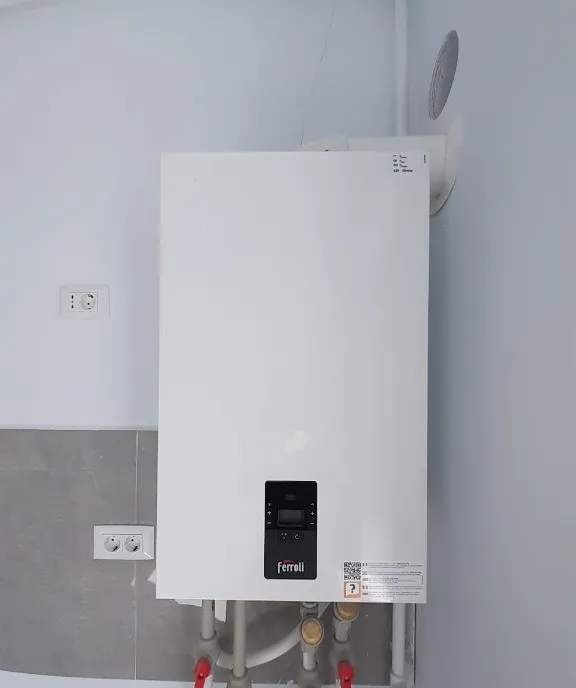 3 camere la parter cu gradina