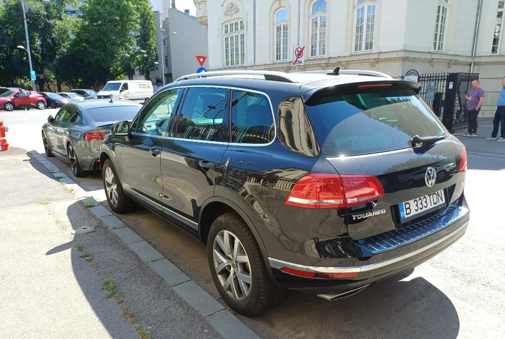 VOLKSWAGEN TOUAREG 2017 22 000 eur