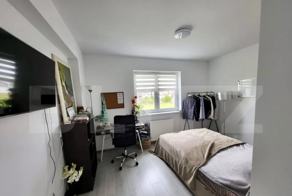 Apartament de 3 camere Tractorul Etaj 1 Parcare inclus