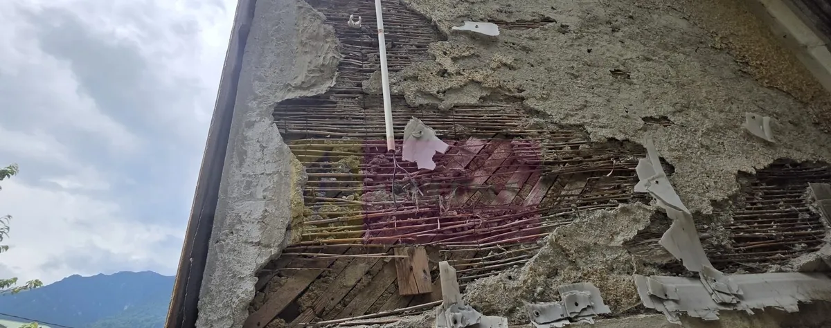 Casa batraneasca cu teren de vanzare in Busteni
