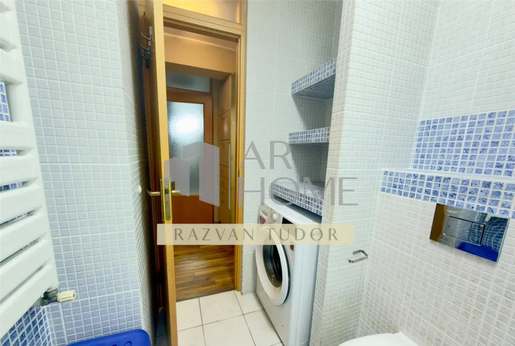 Apartament 3 camere decomandat zona Democratiei Ploiest
