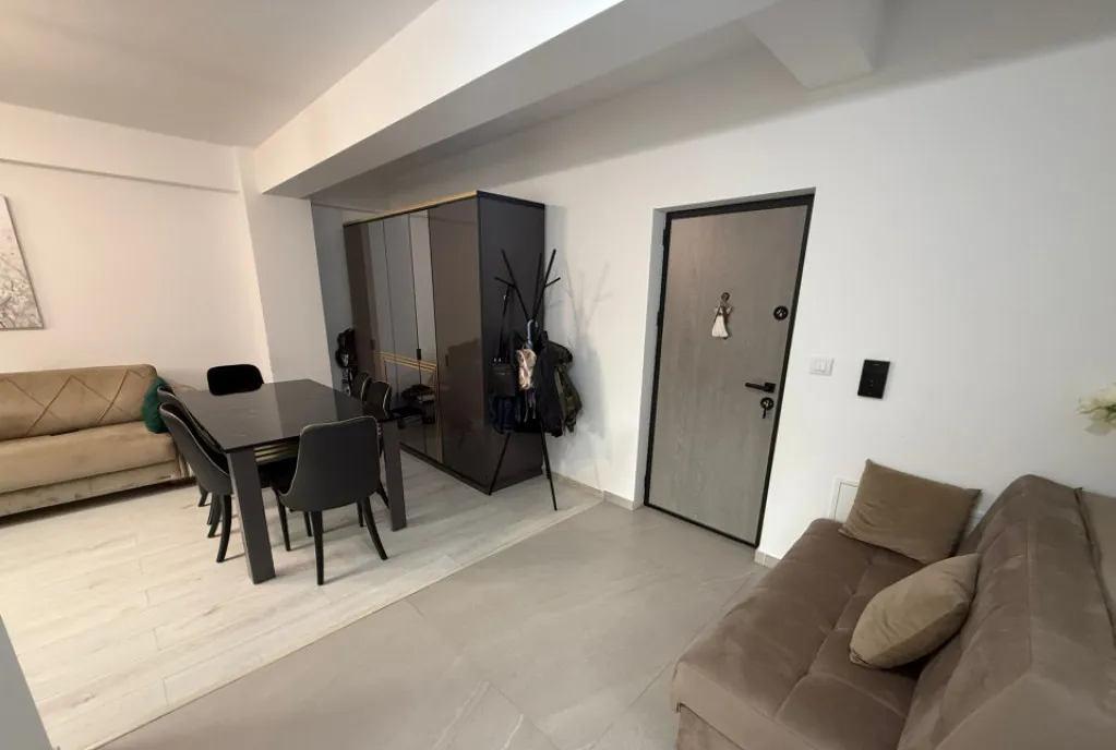 Apartament de 3 camere 68 mp parter inalt loc parcare z