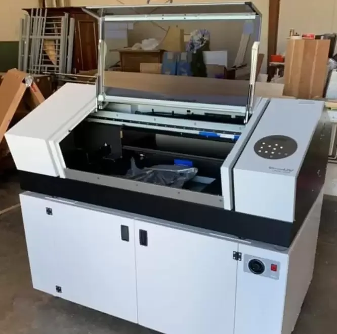 Roland VersaUV LEF2-300 UV Flatbed Printer