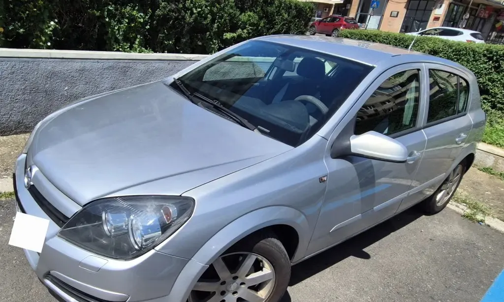 Opel Astra H Hatchback 1 7 CDTI 101 CP an 2005 296 000 km 1 900 eur