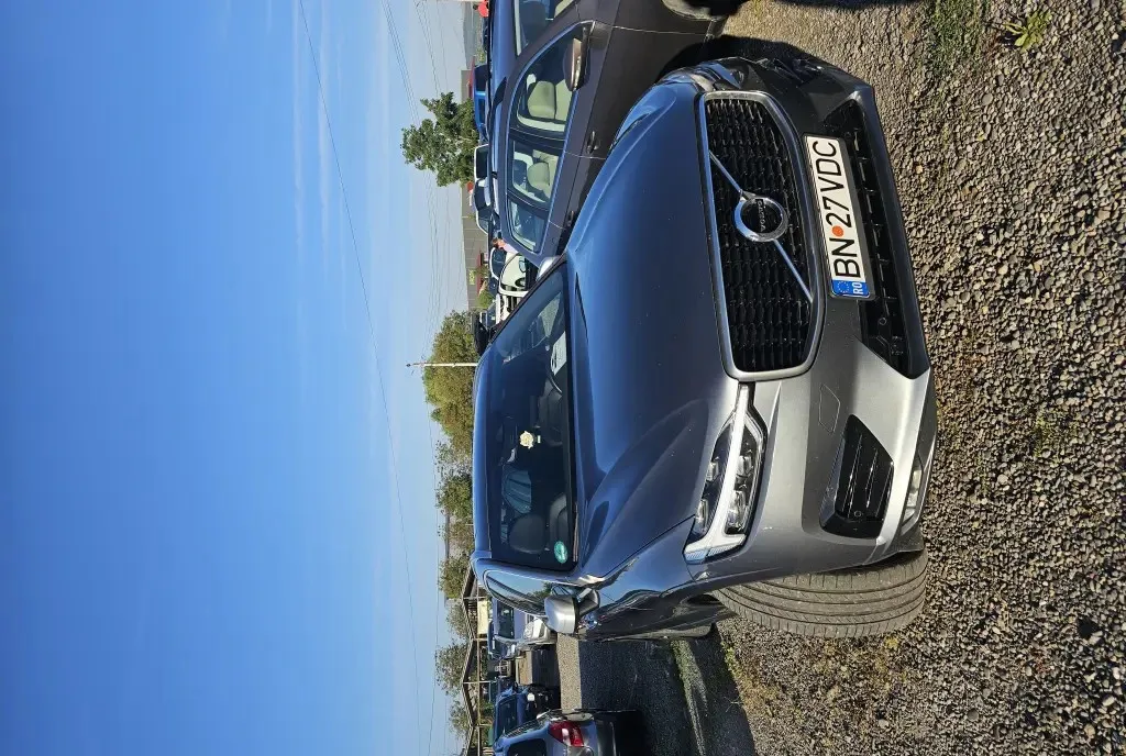 Volvo XC60 R-Dedign 23 500 eur