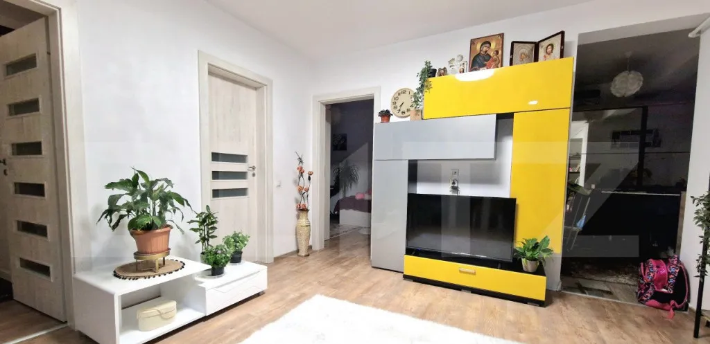 Apartament 3 camere 63mp panorama parcare zona Stejarulu