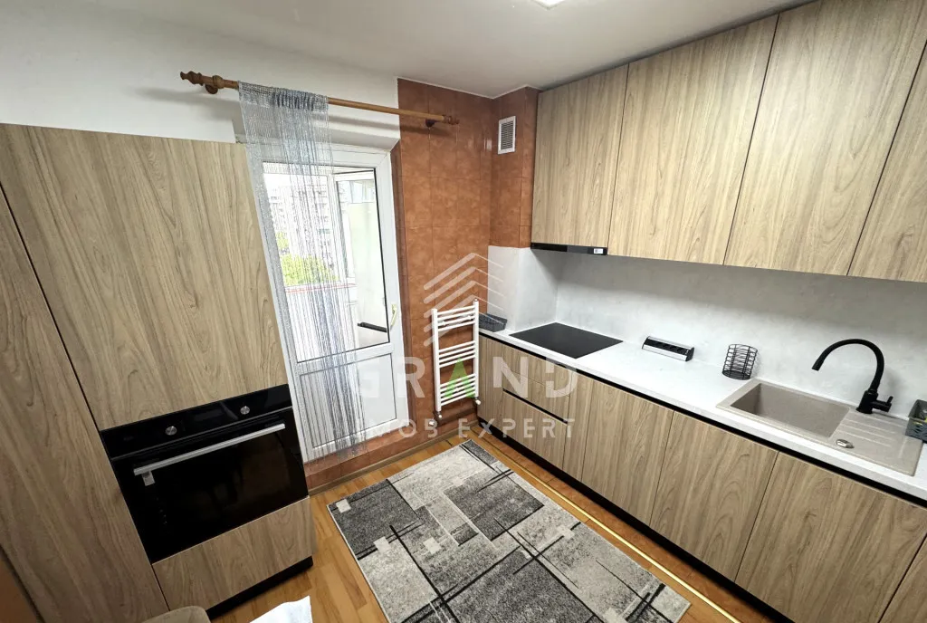 3 camere 2 bai 2 balcoane aer conditionat parcare