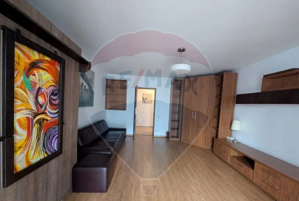 Apartament cu 3 camere de inchiriat in zona Natiunile U