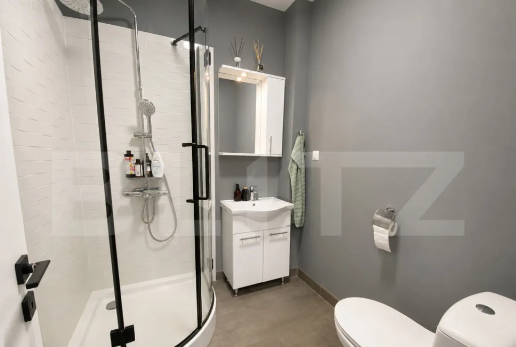 Apartament 3 camere 68 mp terasa 23 mp etaj intermediar
