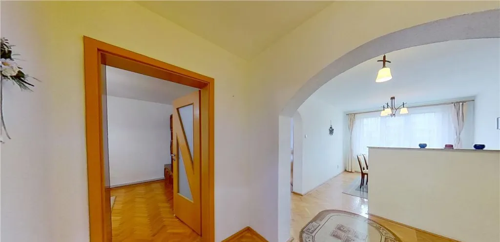 Proprietate prezentare particulara decomandat etaj1 Tract