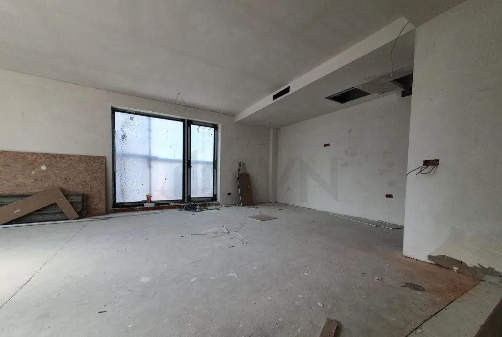 Apartament 4 Camere Tip Duplex I De I 13 Septembire
