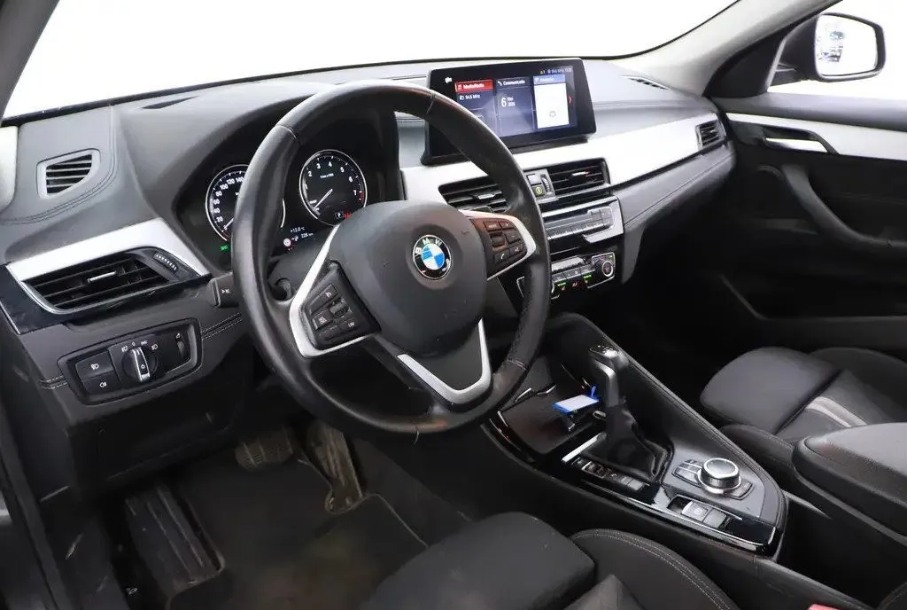 BMW X2 xDrive25e Plug-in 4X4 Panorama Memory HUD Winterpack Cruise Camera PDC 19 450 eur
