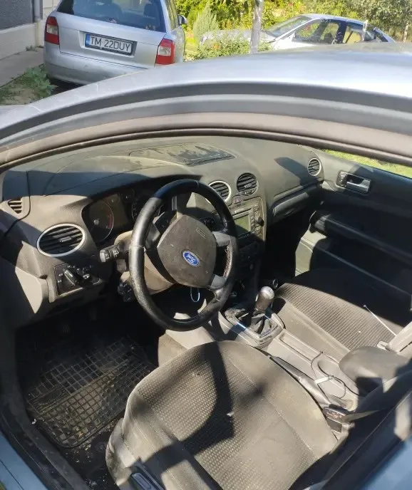 Dezmembrez Ford focus 2 1 leu
